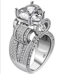 Women’s ring New and beautiful 💍